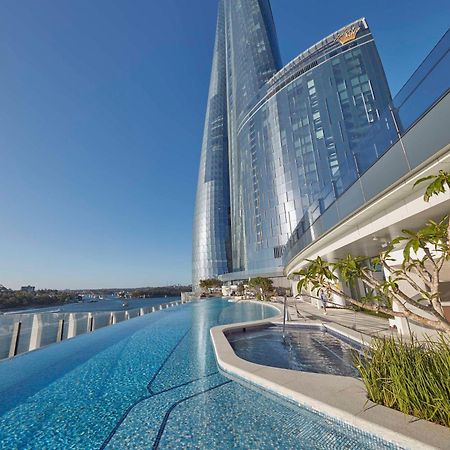 Crown Towers Sydney Hotel Екстериор снимка The pool at the top of the tower